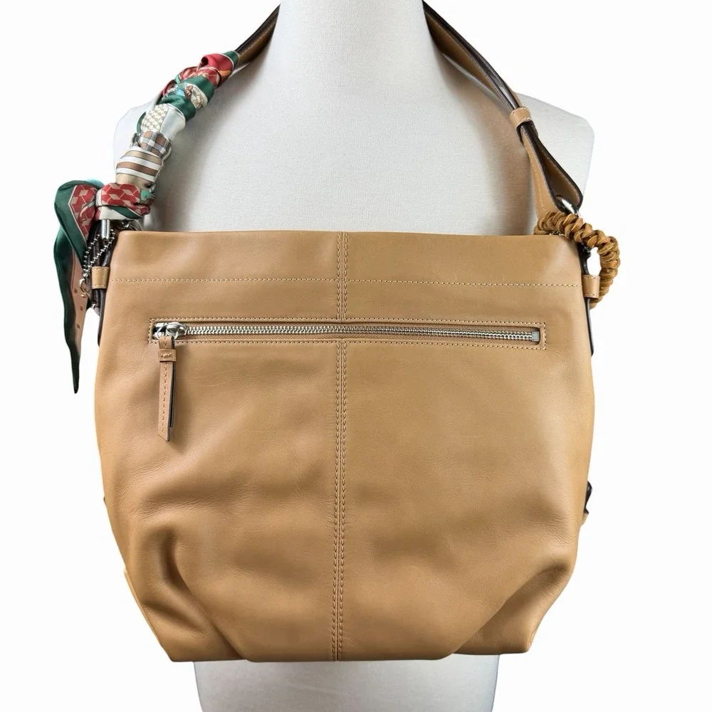 Coach Vintage Large Tan Brown Leather Classic Shoulder Satchel Purse Bag Charms